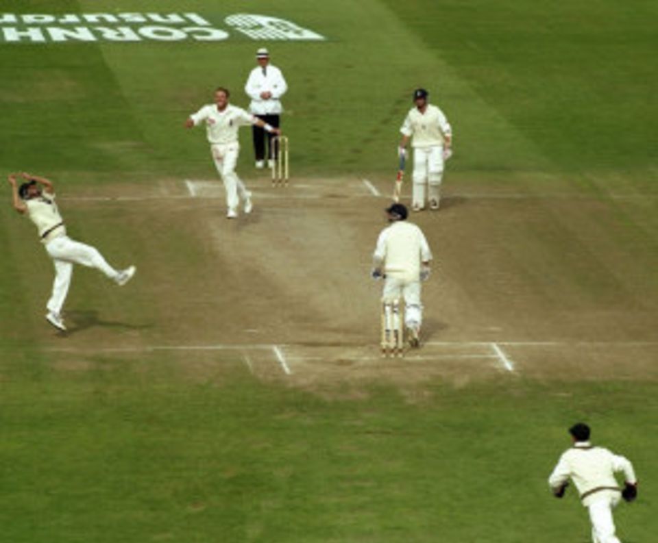 Wicket No. 9: Donald gets Darren Gough