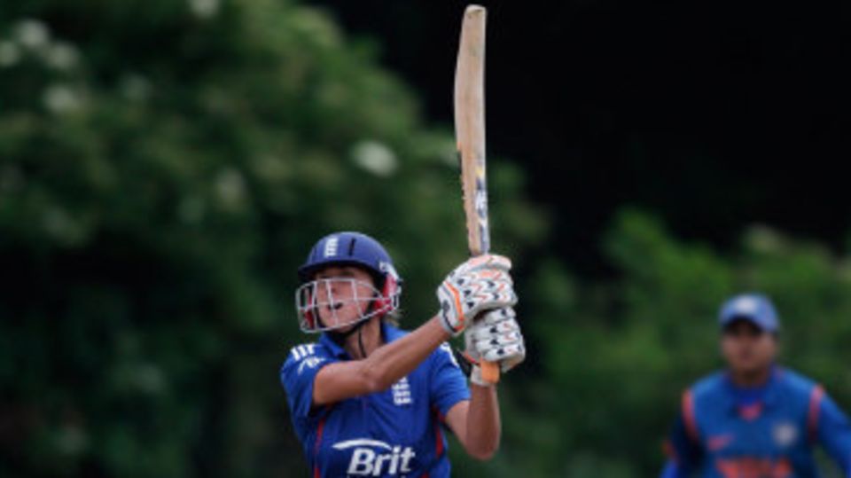 Jenny Gunn's unbeaten 36 guided a tense chase