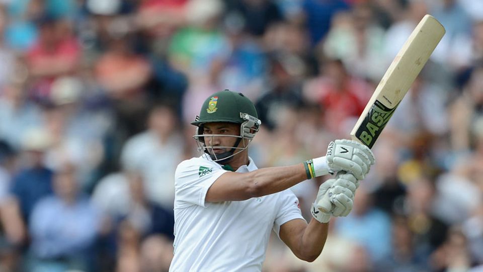 Alviro Petersen latches onto a pull