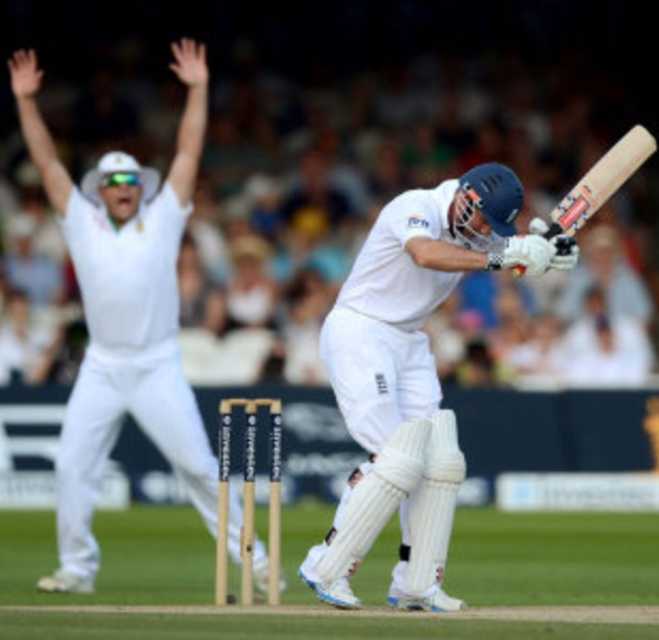 Andrew Strauss made a horrid judgement to shoulder arms against Vernon Philander