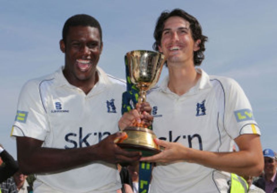 Keith Barker and Chris Wright formed an impressive new-ball partnership for Warwickshire this season