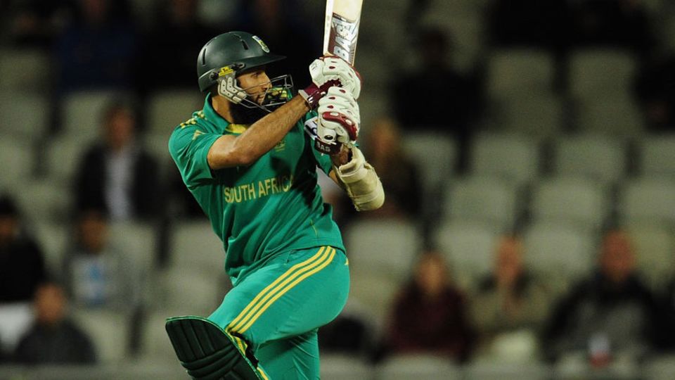 Hashim Amla continued his excellent form