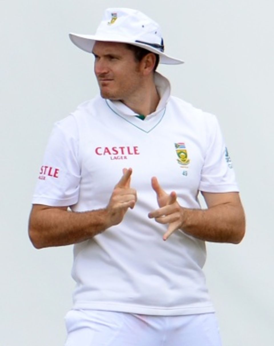 Alec Stewart identified Graeme Smith as the man to point Surrey back on the right course