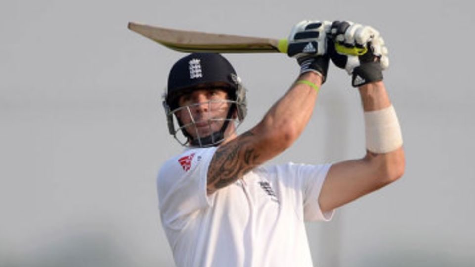 Kevin Pietersen blazed an 86-ball century