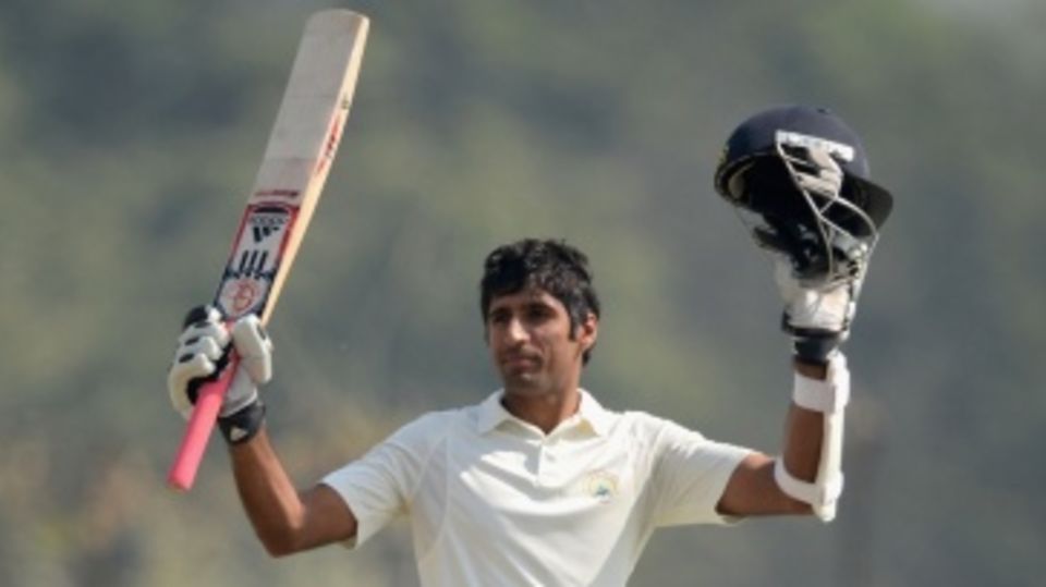 Rahul Dewan brings up his century