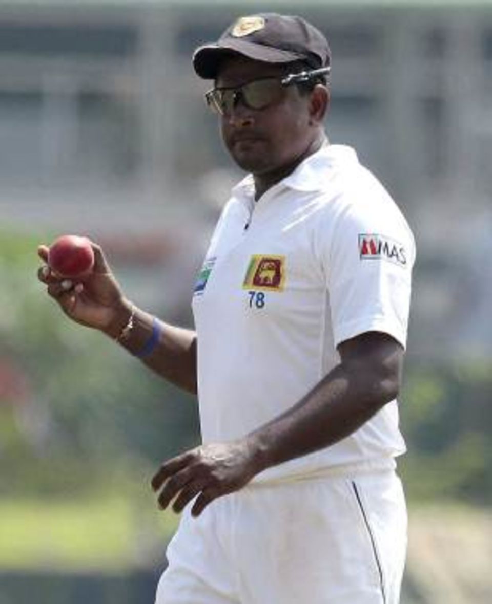 Rangana Herath's economy rate of 5.26 is one of the worst among bowlers who have conceded 100 or more runs in the fourth innings of a Test