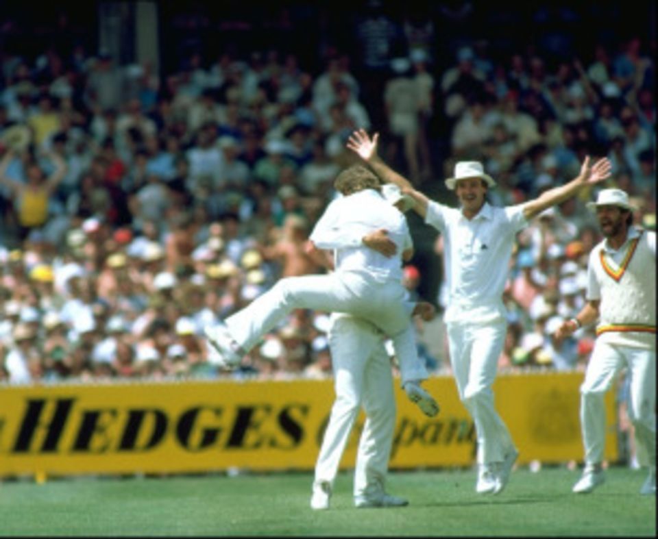 Two in two: Cowans gets Greg Chappell again, on day four