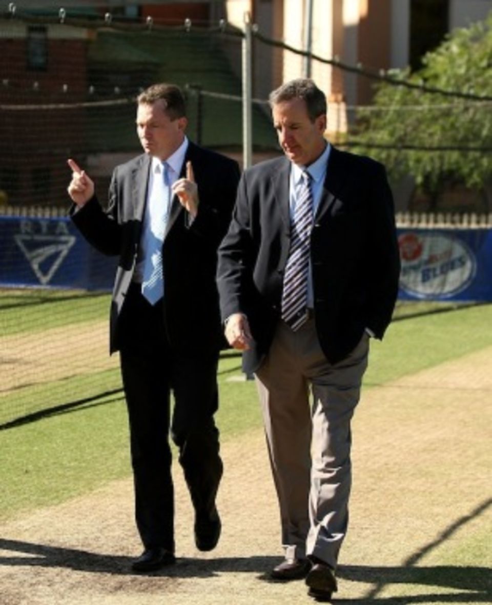 Dave Gilbert, seen here with the former NSW Premier Nathan Rees, had been the CEO of the state association since 2001