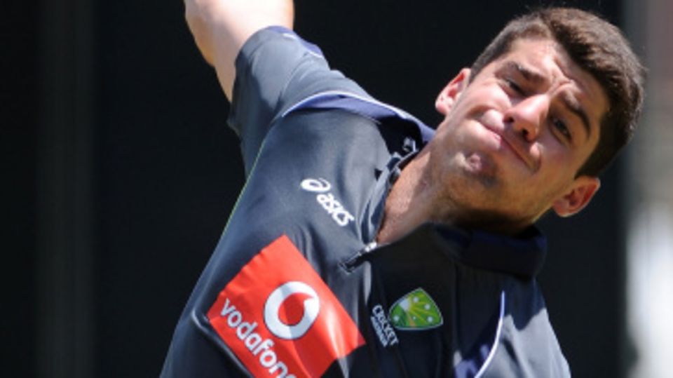 Moises Henriques bowls during practice
