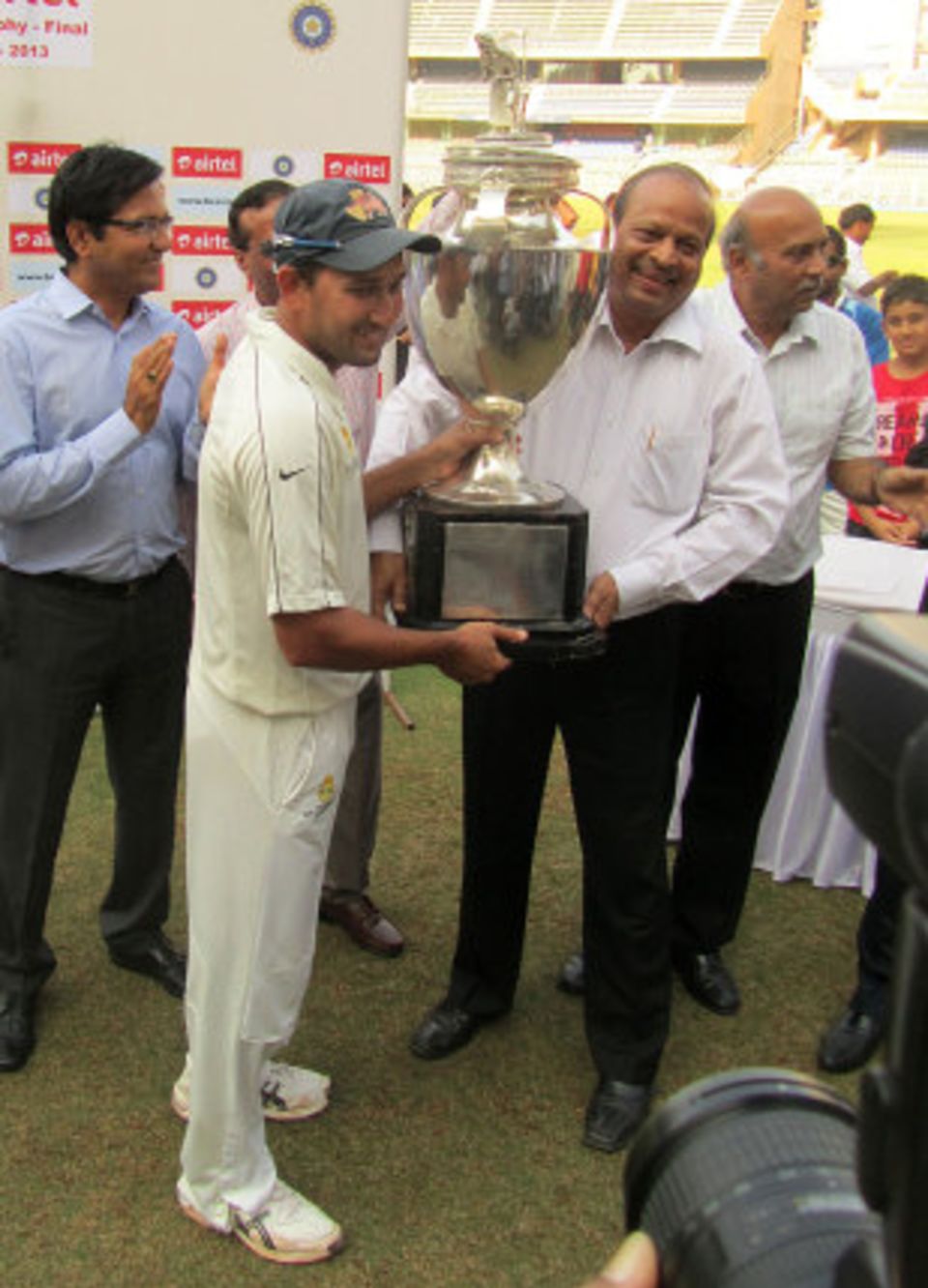 Ajit Agarkar carved up Saurashtra's top order to put Mumbai well on their way to victory