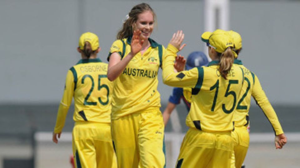 Holly Ferling took three wickets