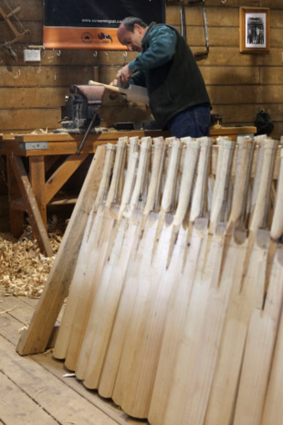 The holy grail of a modern bat is big size, light pick-up