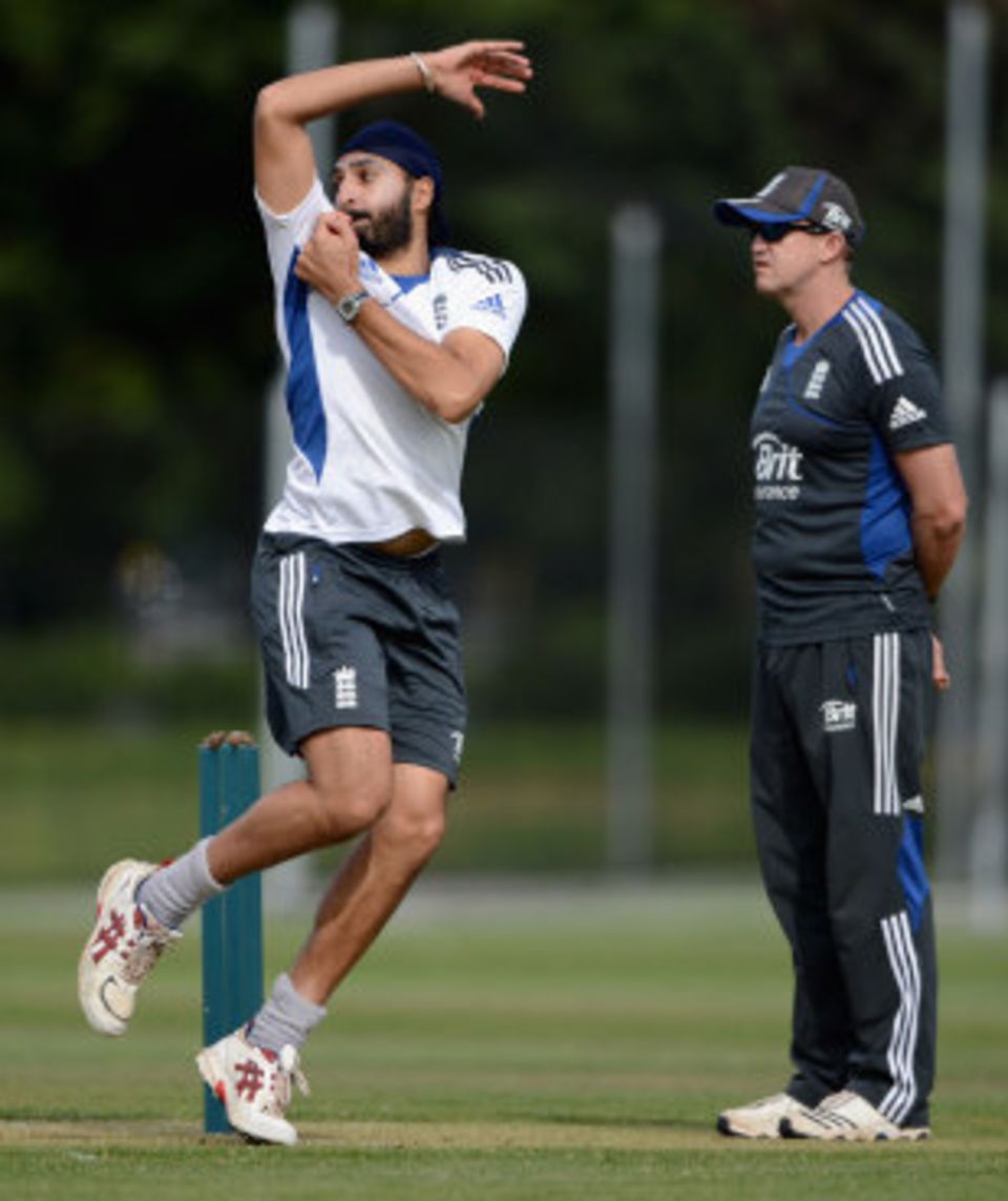 Andy Flower and Alastair Cook will be keeping a close eye on how Monty Panesar is coping