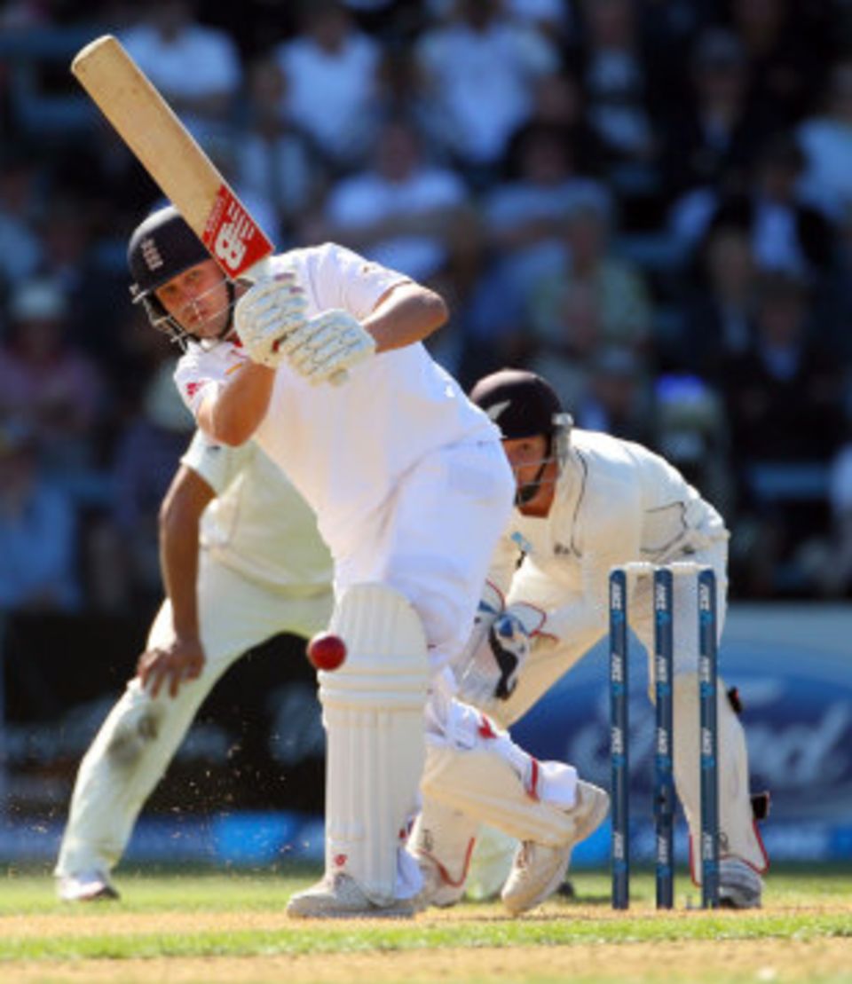 Jonathan Trott averages less than 22 in the first innings of overseas Tests, but in the second innings his average goes up to 86.80