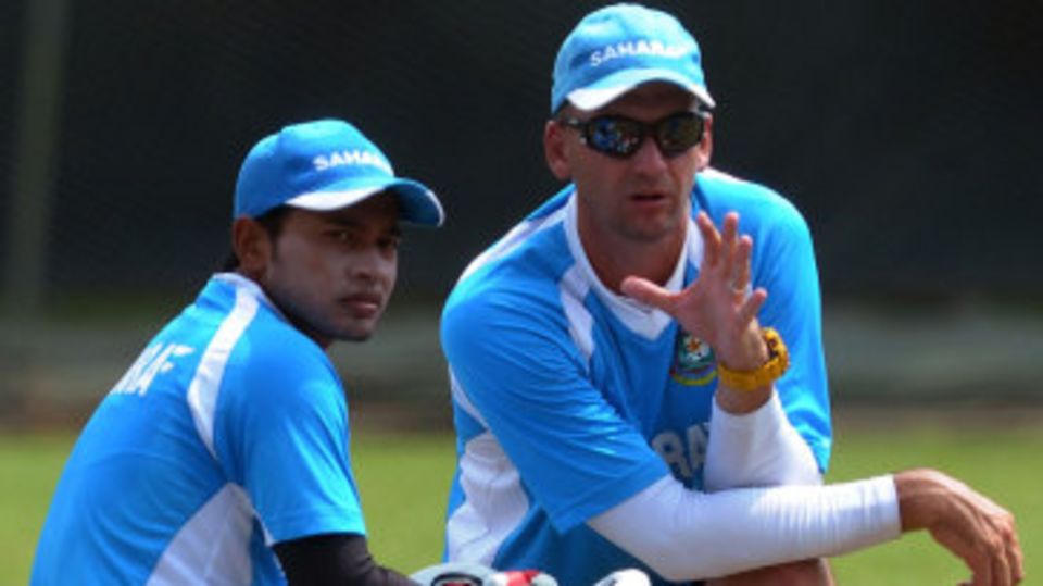 Bangladesh captain Mushfiqur Rahim with coach Shane Jurgensen at a practice session in Colombo