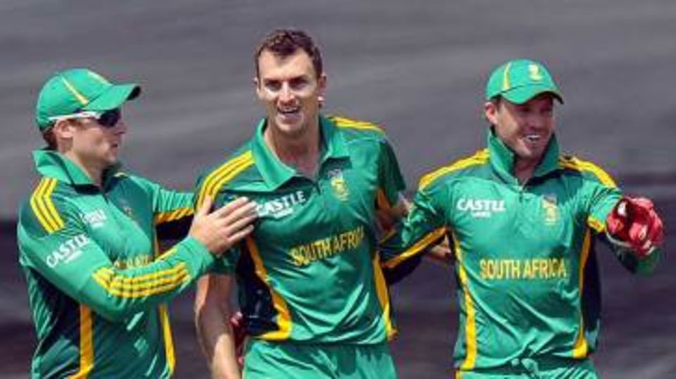 Ryan McLaren struck twice in the over before the batting Powerplay