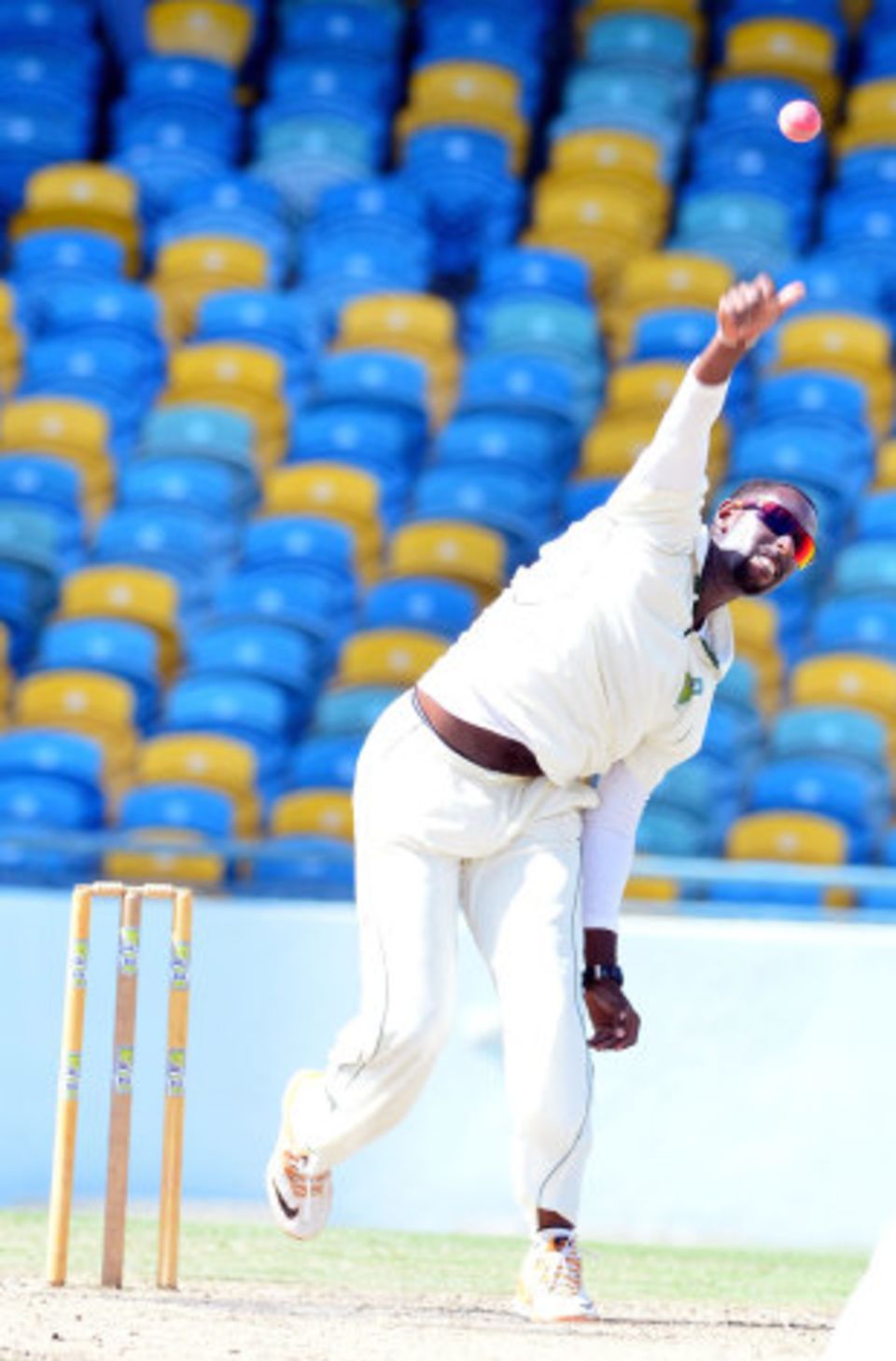 Shane Shillingford's match-winning effort against Barbados helped Windward Islands go to the top of the league
