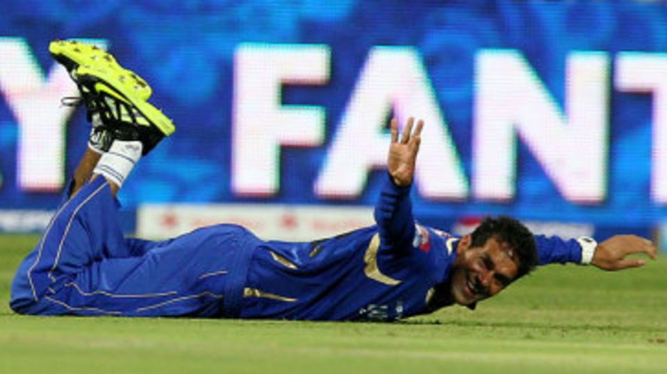 Ajit Chandila showed fine reflexes at mid-off to get rid of AB de Villiers
