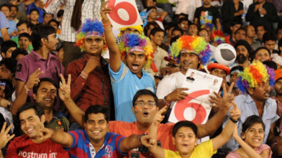 Fans turn out at Raipur's maiden IPL game