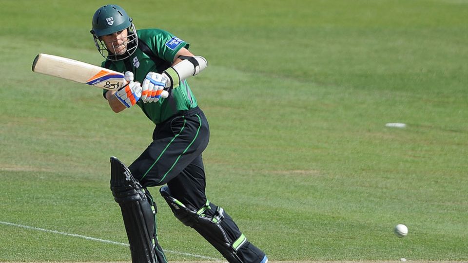 Daryl Mitchell shook off a nasty blow to play the match-winning innings