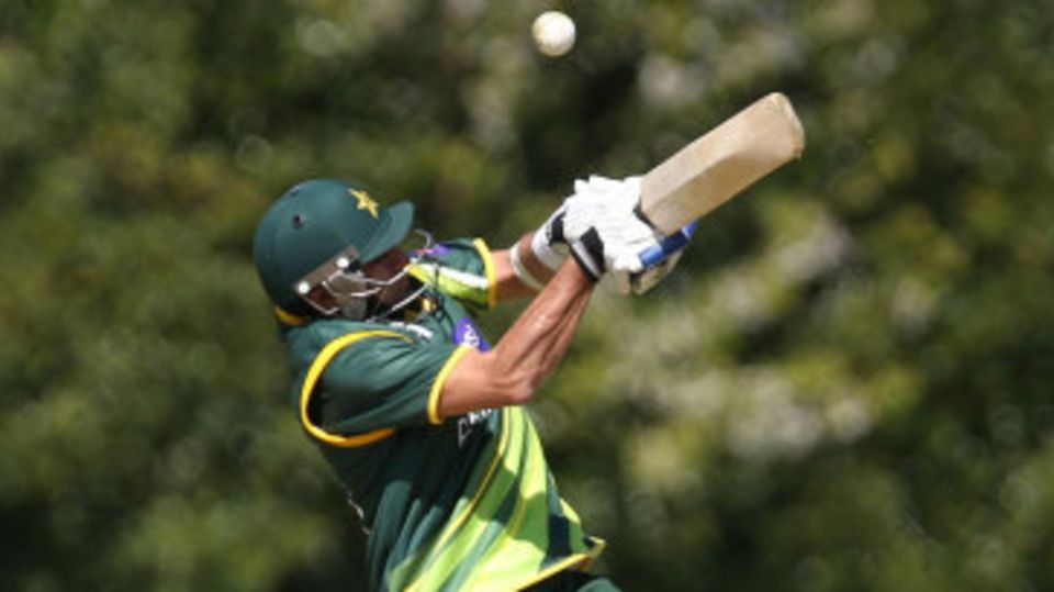 Misbah hooks on his way to 83 not out