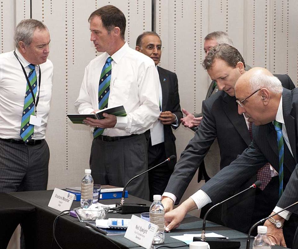 Ravi Sawani (extreme right) set up the BCCI's anti-corruption unit in 2012