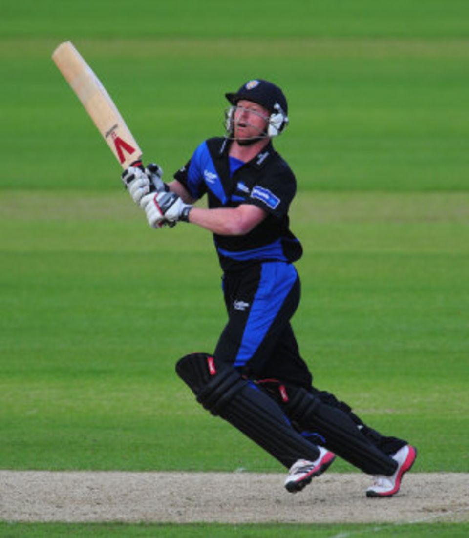 Paul Collingwood will lend his vast limited-overs experience to Scotland's World T20 and World Cup qualifying campaigns