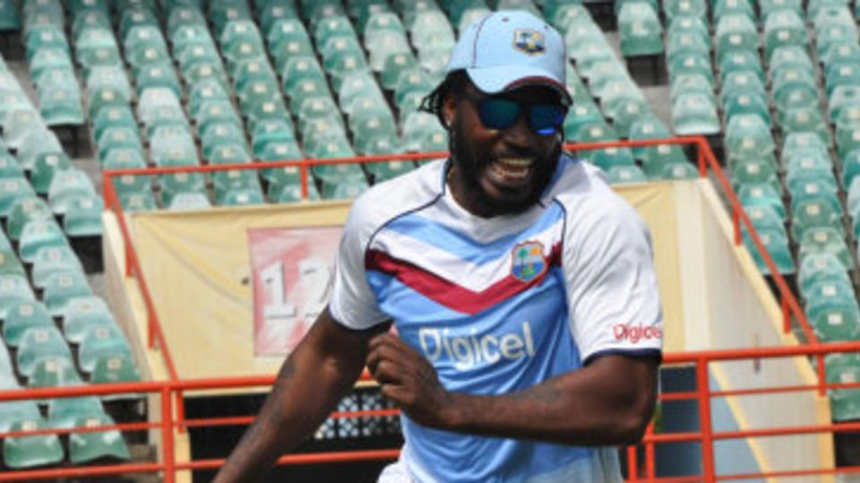 Chris Gayle trains ahead of the series against Pakistan