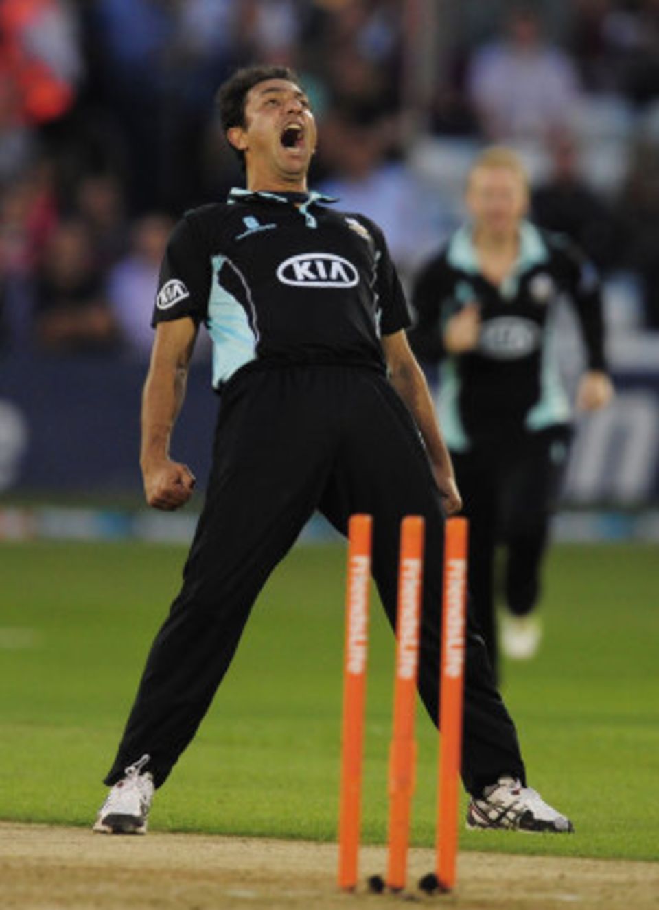 Two early wickets for Azhar Mahmood set the tone for Essex's innings