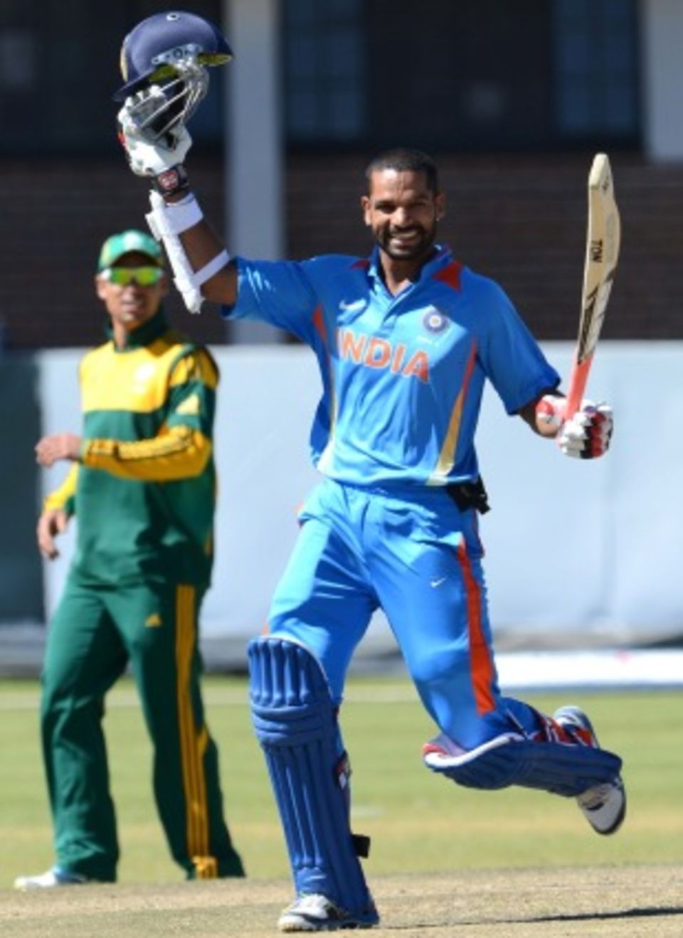 It's back to the venue of that record 248 for India and South Africa