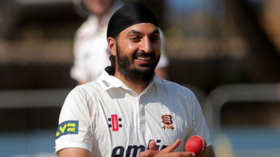 Monty Panesar will hope to get his career back on track at Essex