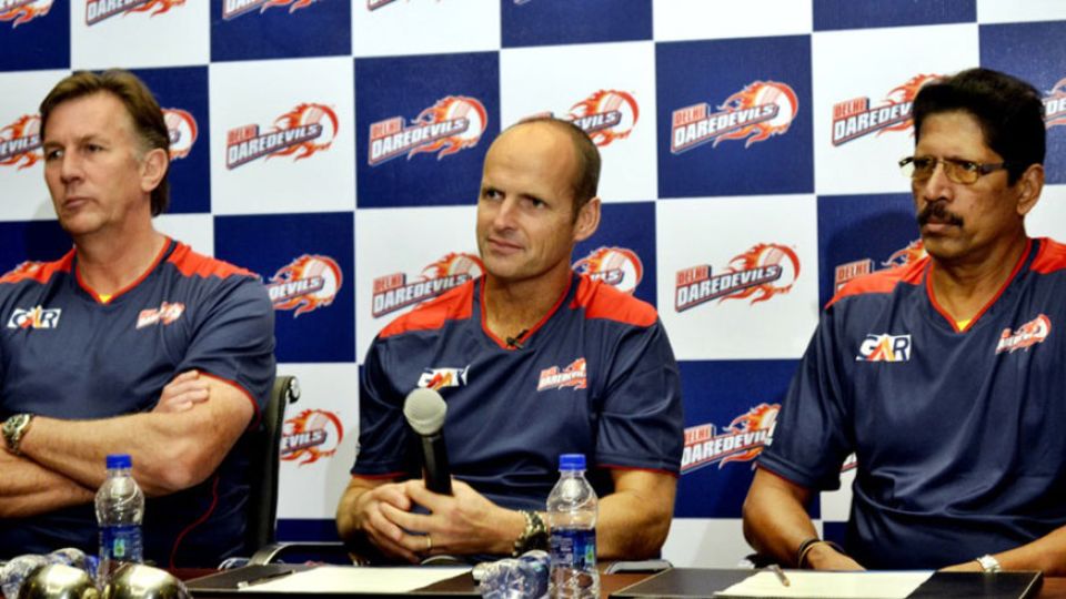 TA Sekar (first from right), one of the directors at Delhi Daredevils, is impressed with ambidextrous abilities of Akshay Karnewar