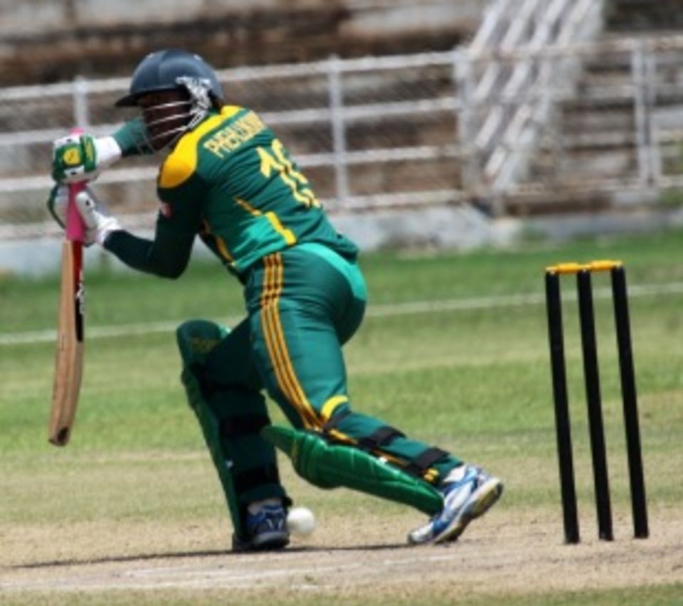 No. 11 Andile Phehlukwayo put on 60 runs for the final wicket with Justin Dill