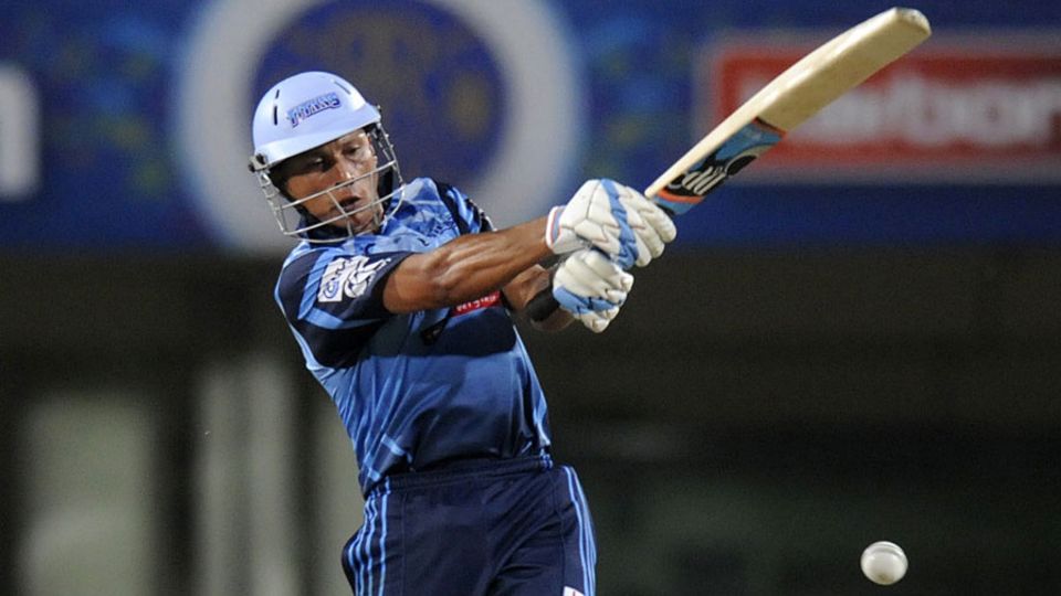 File photo - Henry Davids anchored the chase with a 38-ball 35