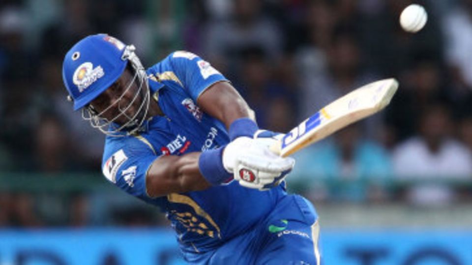 Dwayne Smith smashed five fours and three sixes