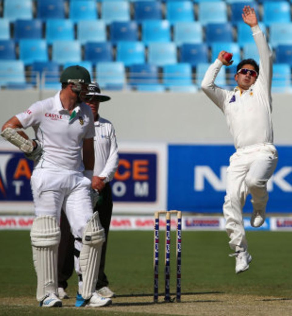 "If I find that a batsman is uncomfortable against the doosra, I'll bowl exactly that to him, even if I end up bowling ten doosras in a row"