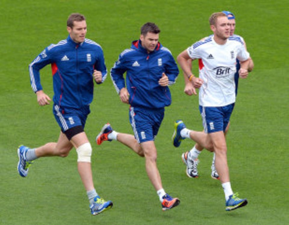 Were Chris Tremlett, James Anderson and Stuart Broad running back for lunch?