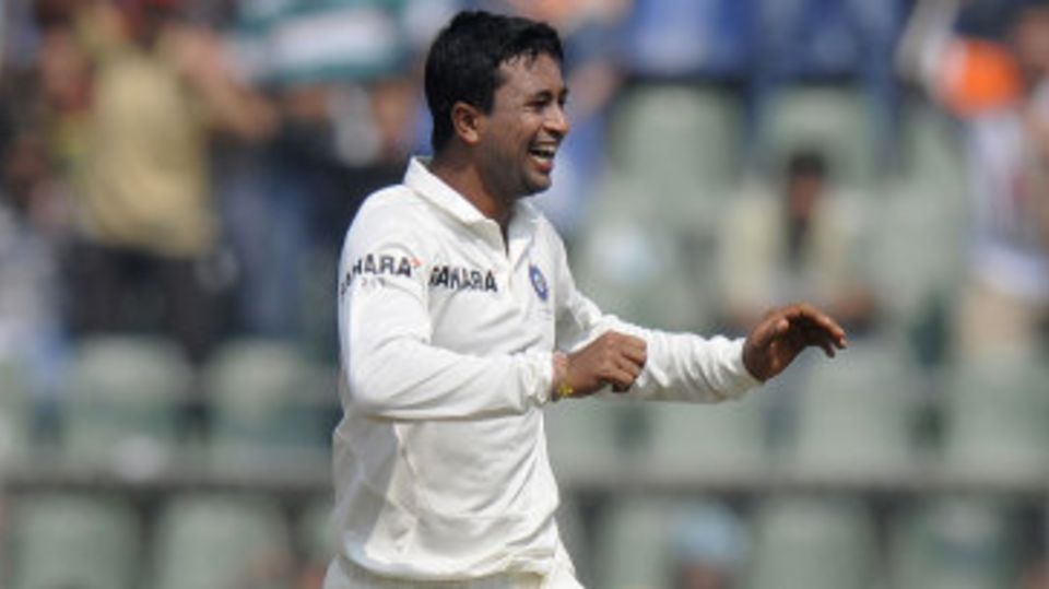 Pragyan Ojha finished with 5 for 40