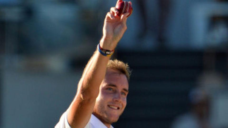 Stuart Broad finished the day with 5 for 65