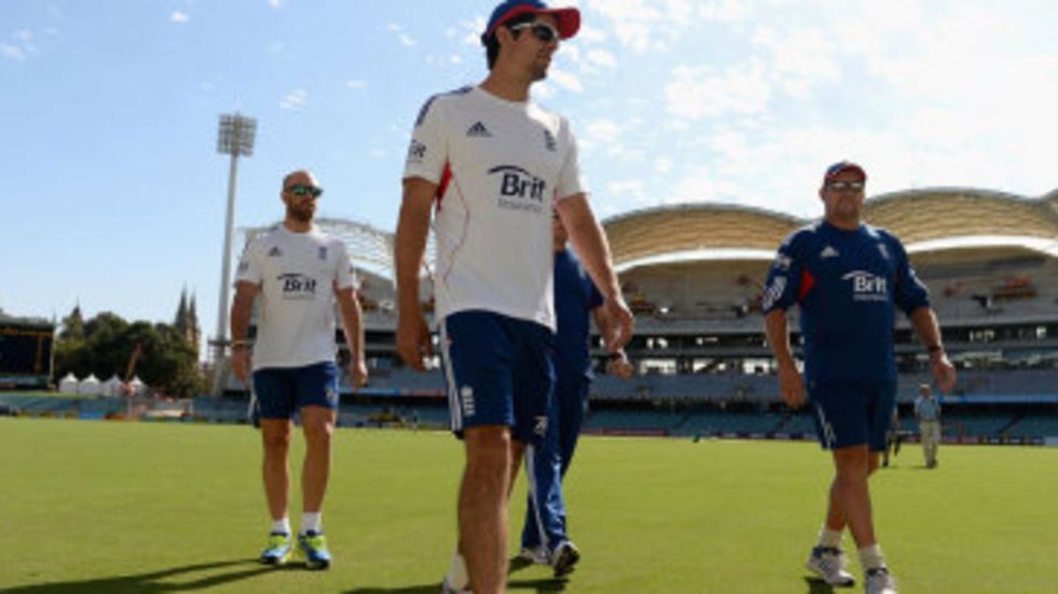 Matt Prior, Alastair Cook and David Saker inspect the pitch