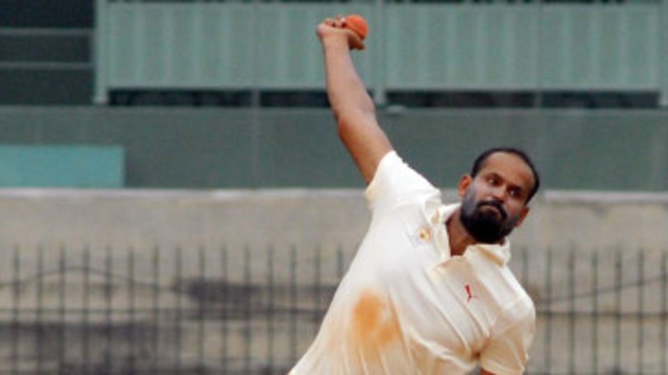 Yusuf Pathan took 6 for 84 in Tamil Nadu's first innings
