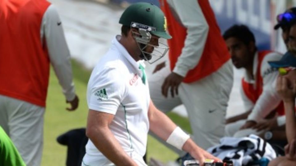 Jacques Kallis walks back after his golden duck