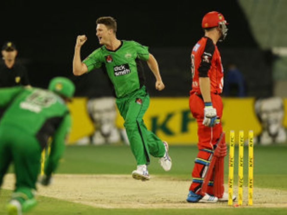 Jackson Bird hurt his back fielding for the Melbourne Stars