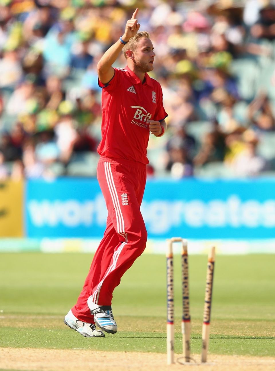 Stuart Broad hopes to make his return to England's ODI side during the tri-series in Australia