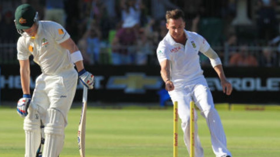 Dale Steyn removed Brad Haddin's middle stump again