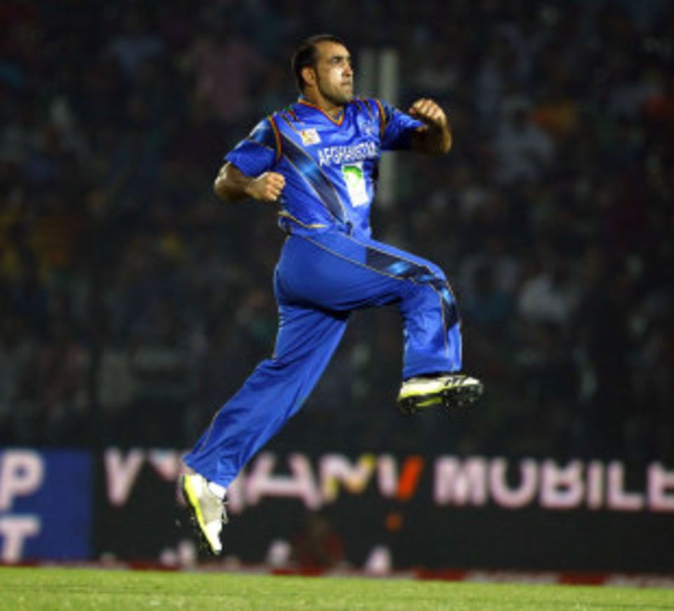 Samiullah Shenwari's all-round efforts gave Afghanistan an easy win over Oman