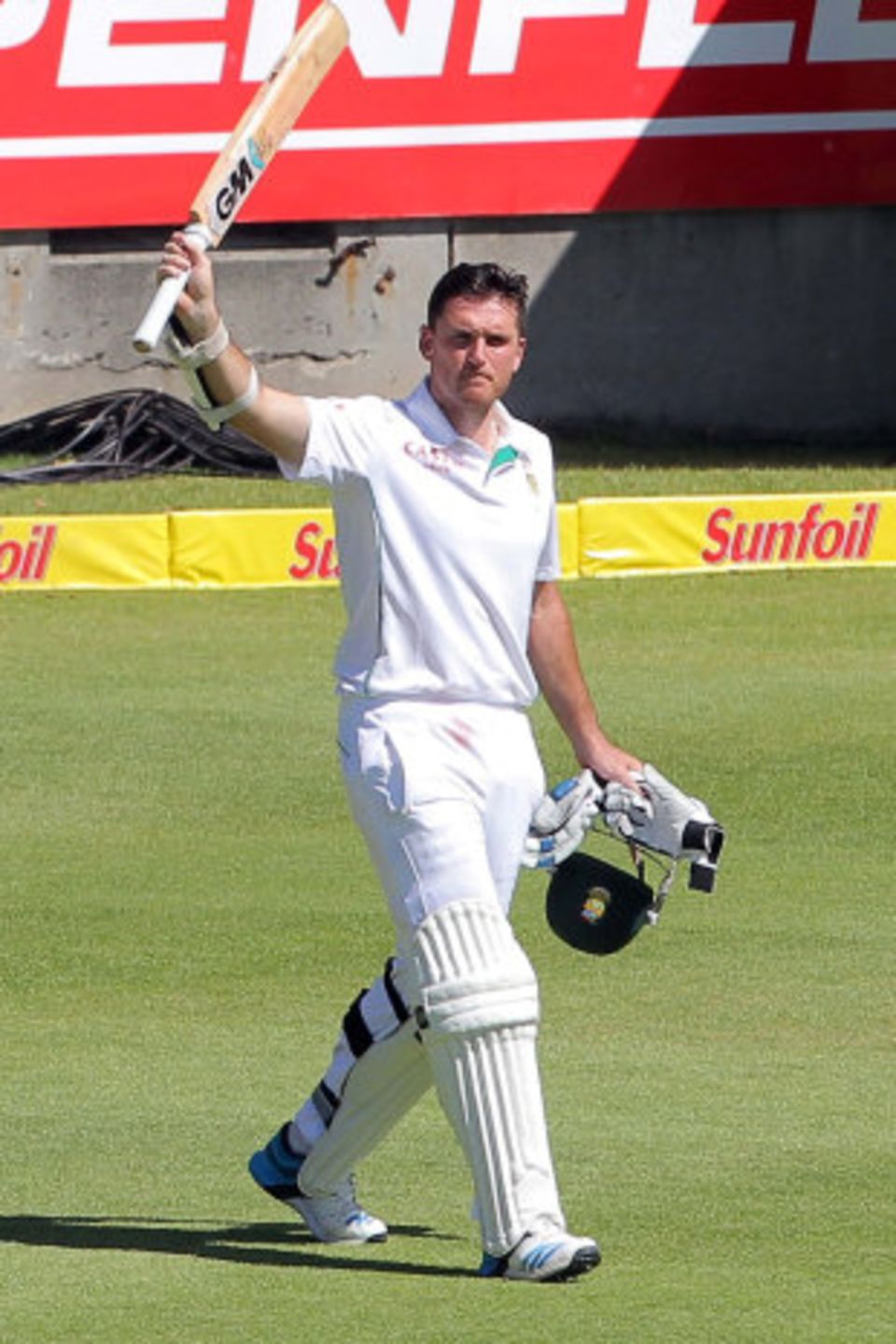Graeme Smith walks back after falling for 3 in his final innings