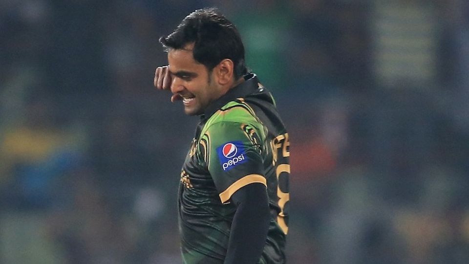 Mohammad Hafeez will be available to bowl for Pakistan in the third ODI against Bangladesh