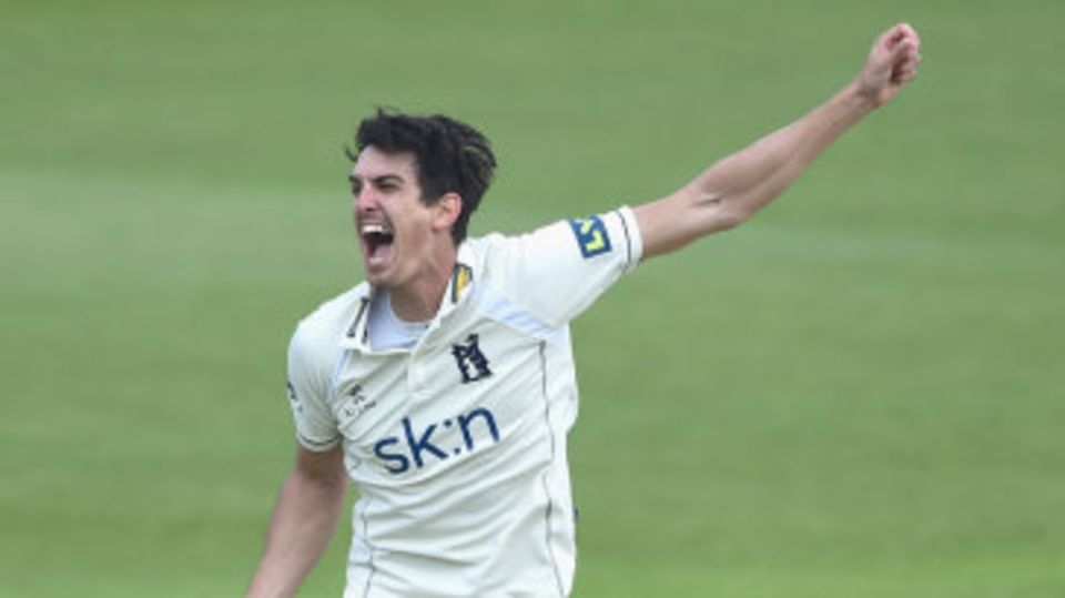 Chris Wright's 4 for 70 gave him seven wickets in the match