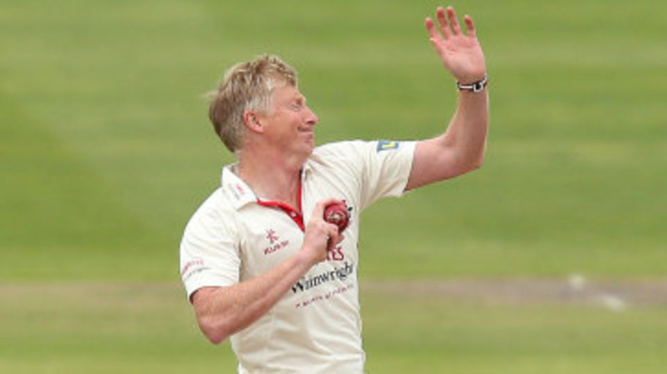 Glen Chapple made the opening breakthrough